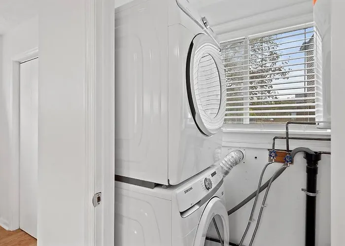 Bright, Quiet And Modern 1bdr In Millvale, Lawrenceville *