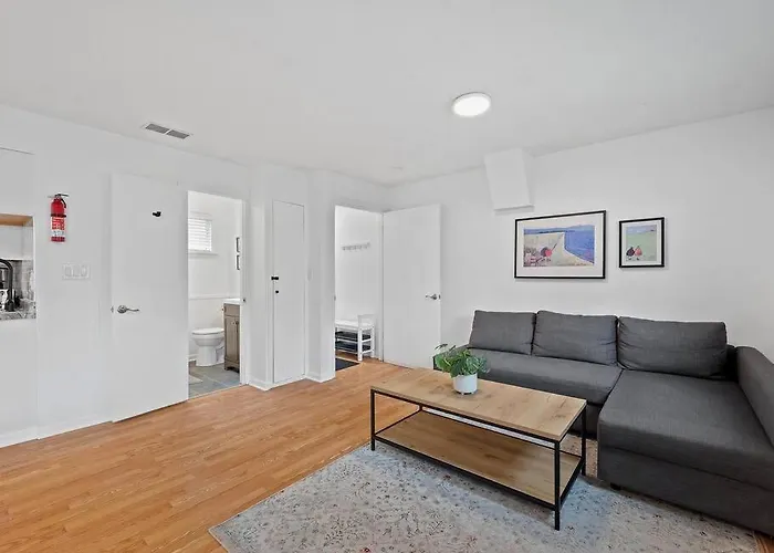 Bright, Quiet And Modern 1bdr In Millvale, Lawrenceville Pittsburgh