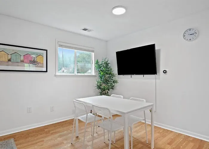 Bright, Quiet And Modern 1bdr In Millvale, Lawrenceville