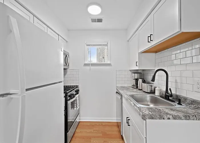 Bright, Quiet And Modern 1bdr In Millvale, Lawrenceville Apartment Pittsburgh