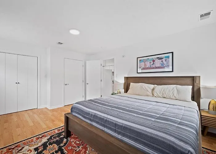 Bright, Quiet And Modern 1bdr In Millvale, Lawrenceville Apartment Pittsburgh