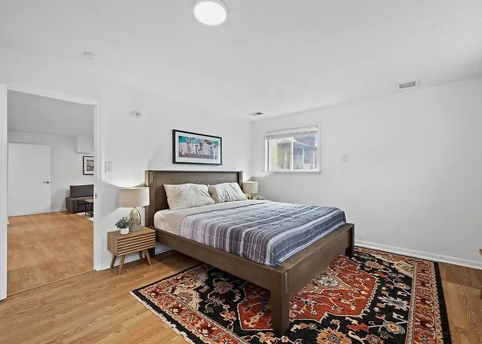 Bright, Quiet And Modern 1bdr In Millvale, Lawrenceville Apartment *